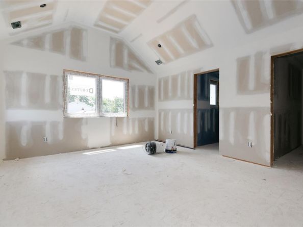 825 Weber Avenue, West Babylon NY 11704