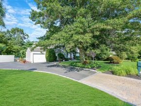 33 Peachtree Lane, Mount Sinai NY 11766