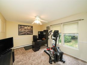 33 Peachtree Lane, Mount Sinai NY 11766