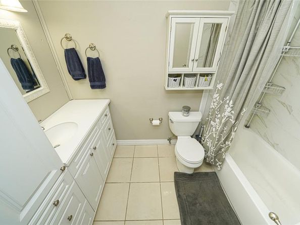 33 Peachtree Lane, Mount Sinai NY 11766