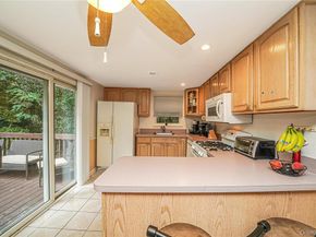 33 Peachtree Lane, Mount Sinai NY 11766