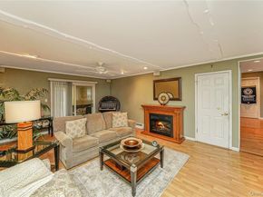 33 Peachtree Lane, Mount Sinai NY 11766