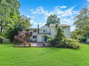 33 Peachtree Lane, Mount Sinai NY 11766