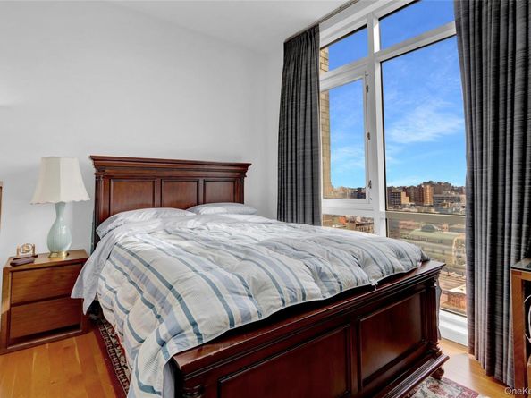 11-24 31st Avenue 10E, Long Island City NY 11106