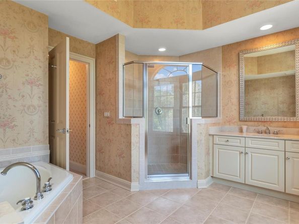 48 Pembroke Drive, Glen Cove NY 11542