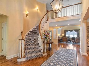 48 Pembroke Drive, Glen Cove NY 11542