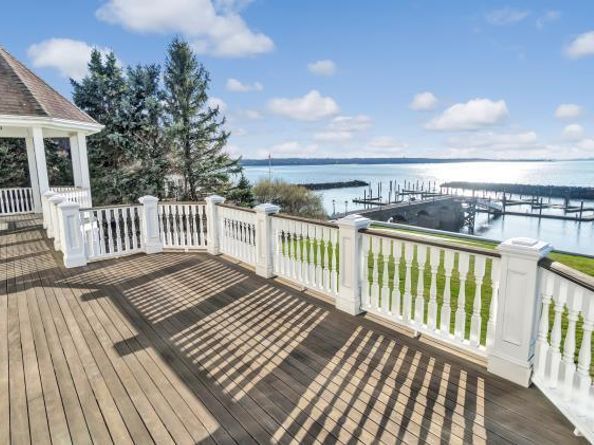 48 Pembroke Drive, Glen Cove NY 11542