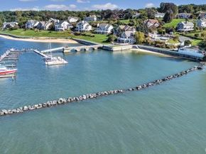 48 Pembroke Drive, Glen Cove NY 11542