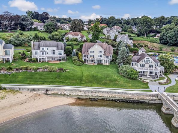 48 Pembroke Drive, Glen Cove NY 11542
