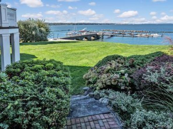 48 Pembroke Drive, Glen Cove NY 11542