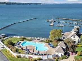 48 Pembroke Drive, Glen Cove NY 11542