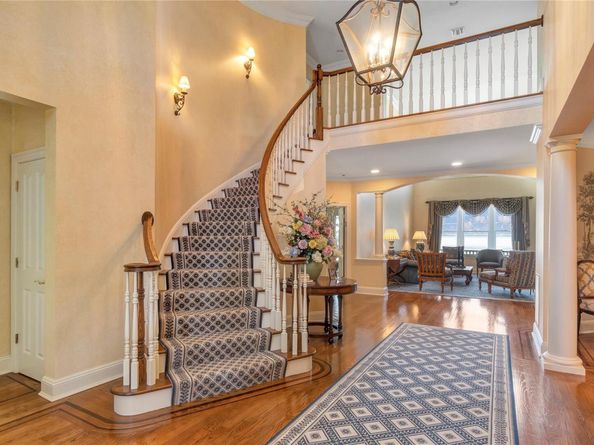 48 Pembroke Drive, Glen Cove NY 11542