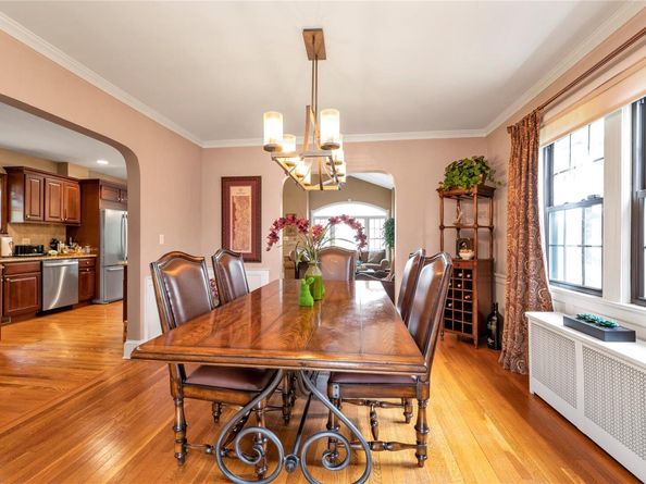 45 Henry Street, Merrick NY 11566