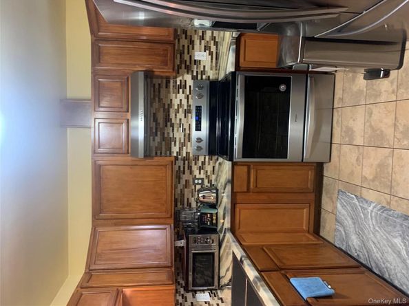 304 Warburton Avenue 3A, Yonkers NY 10701