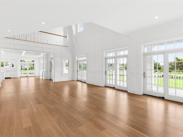 44 Club Lane, Remsenburg NY 11960
