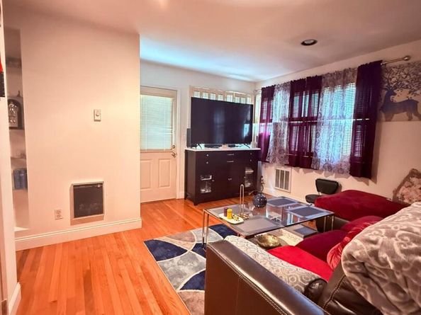 61 gateway rockville center, Rockville Centre NY 11570