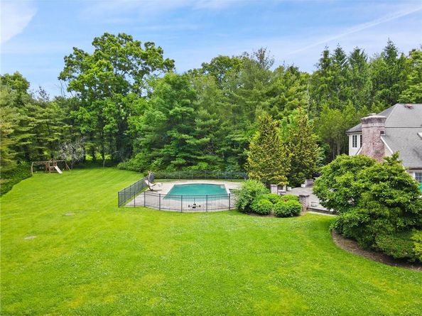 9 Lincoln Woods, Purchase NY 10577