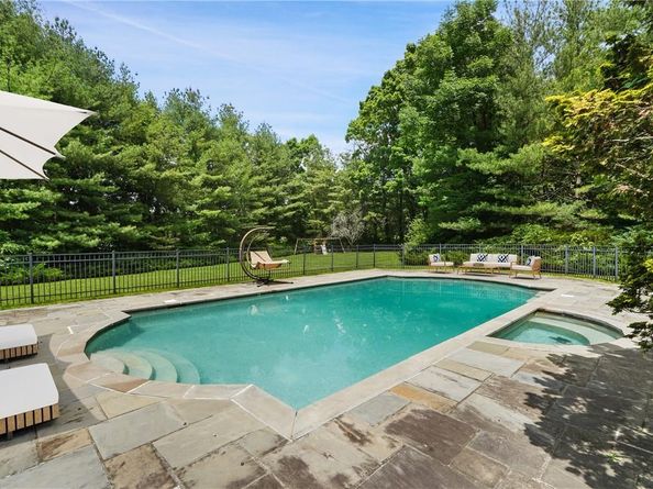 9 Lincoln Woods, Purchase NY 10577