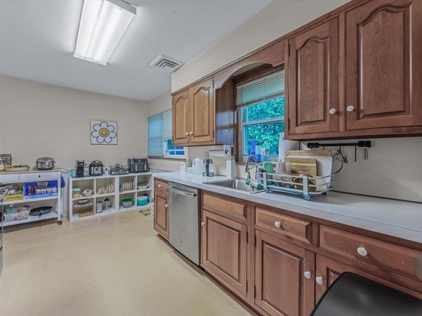 25 Lawrence Street, New Hyde Park NY 11040