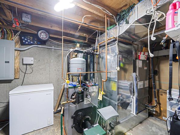 80 Breston Drive E, Shirley NY 11967