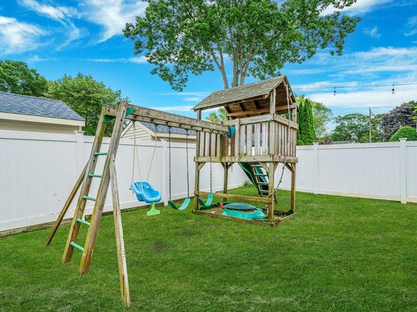 80 Breston Drive E, Shirley NY 11967