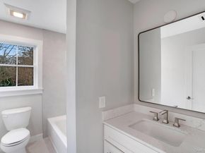 9 Fanning Avenue, Hampton Bays NY 11946