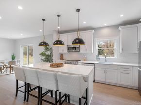 9 Fanning Avenue, Hampton Bays NY 11946