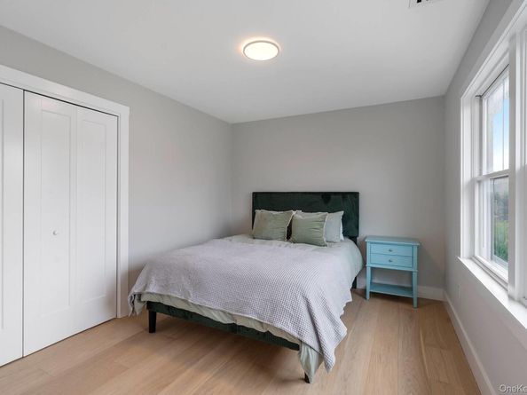 9 Fanning Avenue, Hampton Bays NY 11946