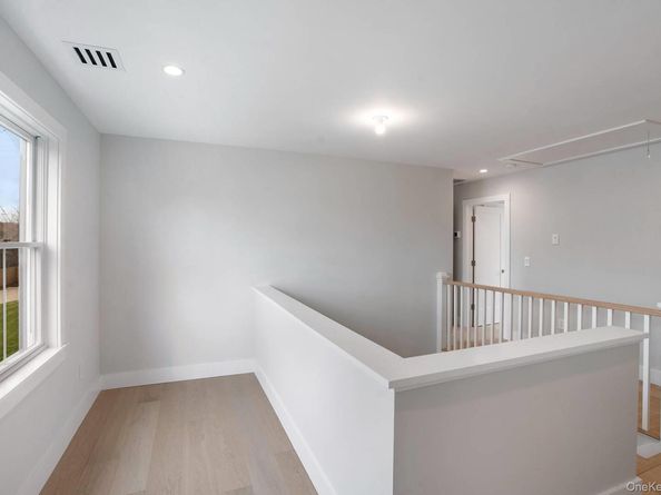 9 Fanning Avenue, Hampton Bays NY 11946