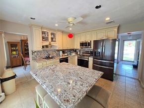 9 Nolan Court, Hauppauge NY 11788