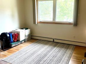 9 Nolan Court, Hauppauge NY 11788