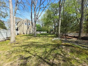 9 Nolan Court, Hauppauge NY 11788