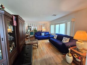 9 Nolan Court, Hauppauge NY 11788