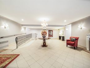241-20 Northern 5E, Douglaston NY 11362