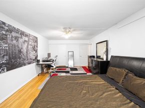 241-20 Northern 5E, Douglaston NY 11362