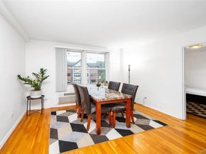 241-20 Northern Blvd 5E, Little Neck NY 11362