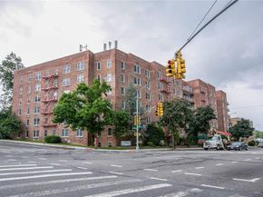 241-20 Northern 5E, Douglaston NY 11362