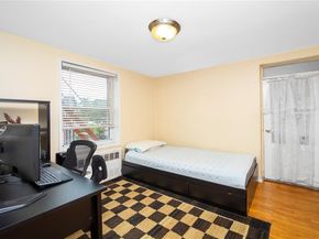 241-20 Northern 5E, Douglaston NY 11362