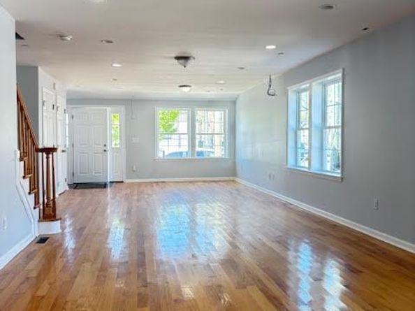 903 Hicksville Road, Far Rockaway NY 11691