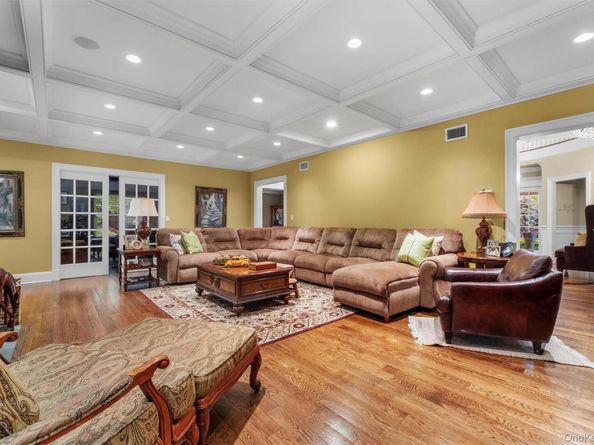 7 Ridgeview Circle, Armonk NY 10504