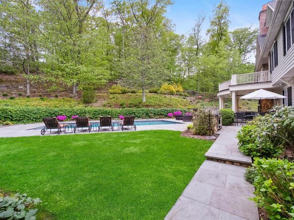 7 Ridgeview Circle, Armonk NY 10504