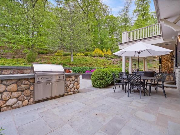 7 Ridgeview Circle, Armonk NY 10504