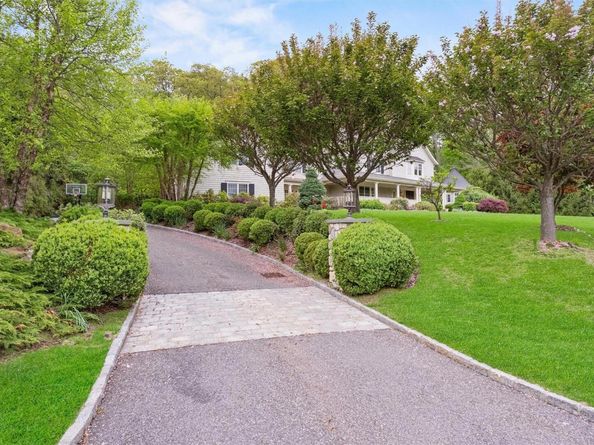 7 Ridgeview Circle, Armonk NY 10504