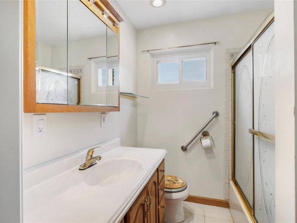 853 Arctic Street, Lindenhurst NY 11757