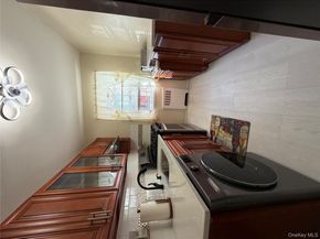 233-06 131 Street 1, Rosedale NY 11412