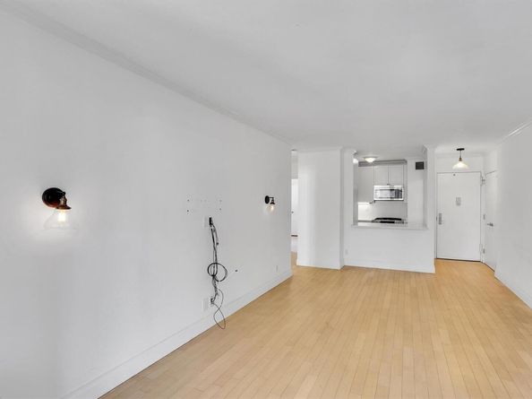 211 E 46th Street 14E, New York (Manhattan) NY 10017
