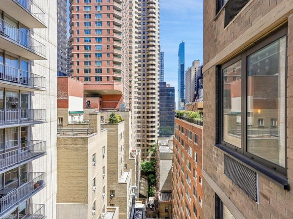 211 E 46th Street 14E, New York (Manhattan) NY 10017
