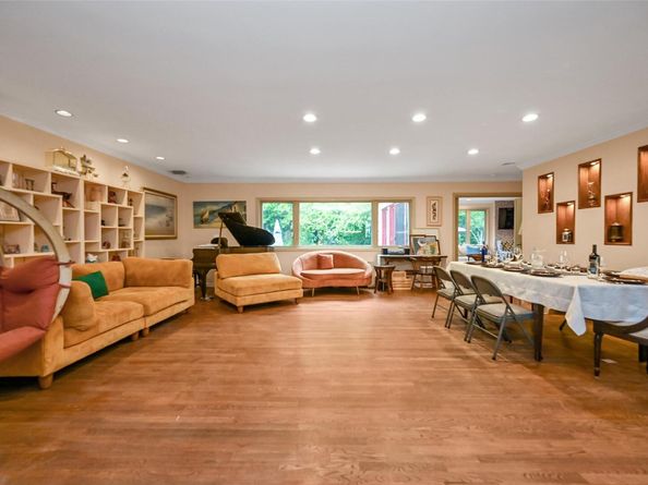 1608 Union Avenue, Hewlett NY 11557