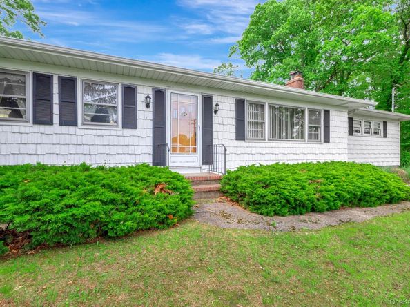 1431 Motor Parkway, Hauppauge NY 11788