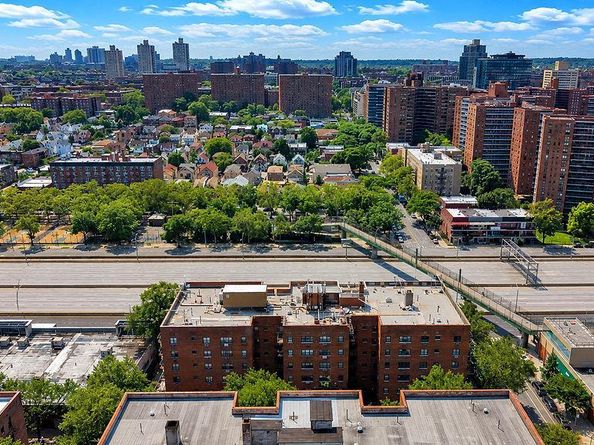 9910 60th Avenue 5J, Corona NY 11368